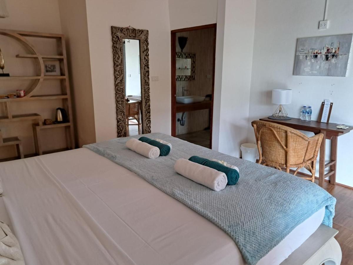 Laura Guest House-Adult Only- Хуа-Тханон-Бич Экстерьер фото