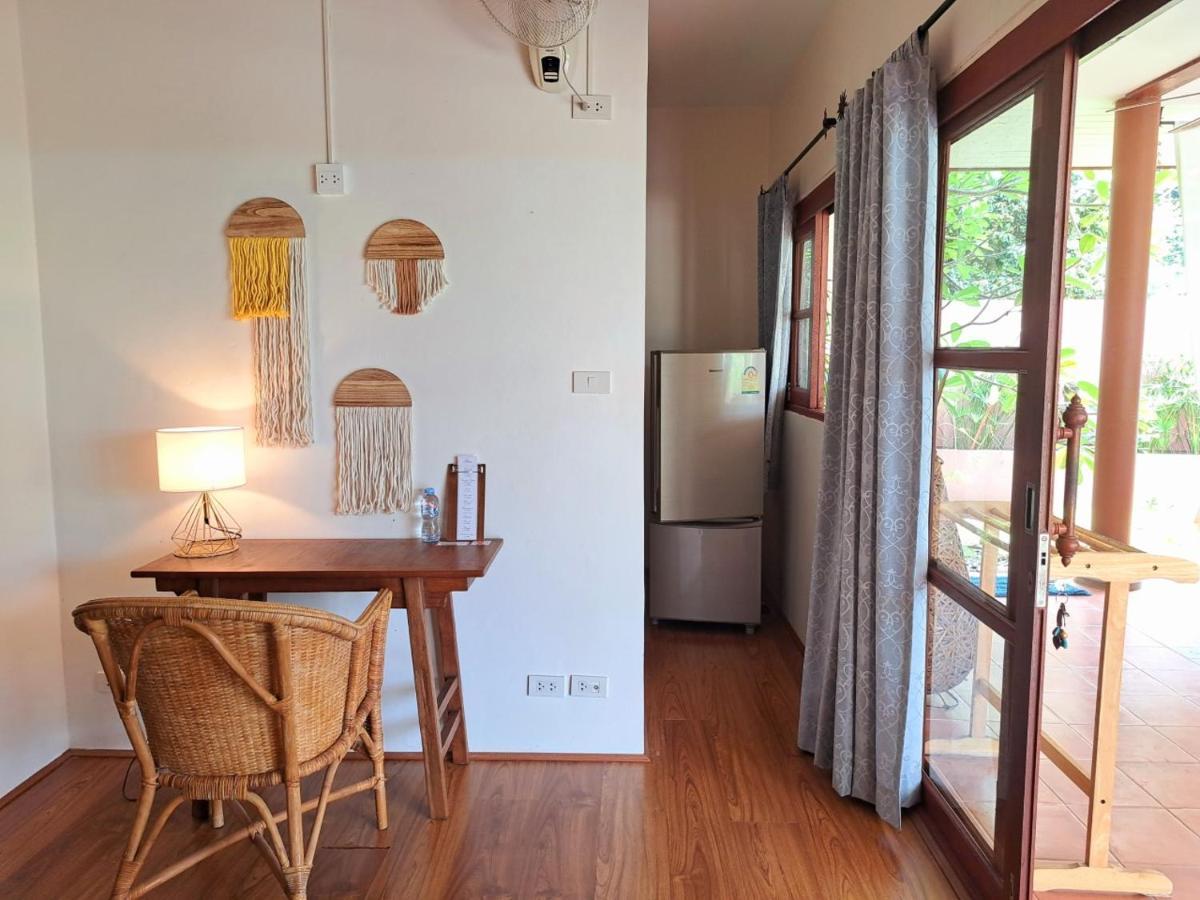 Laura Guest House-Adult Only- Хуа-Тханон-Бич Экстерьер фото