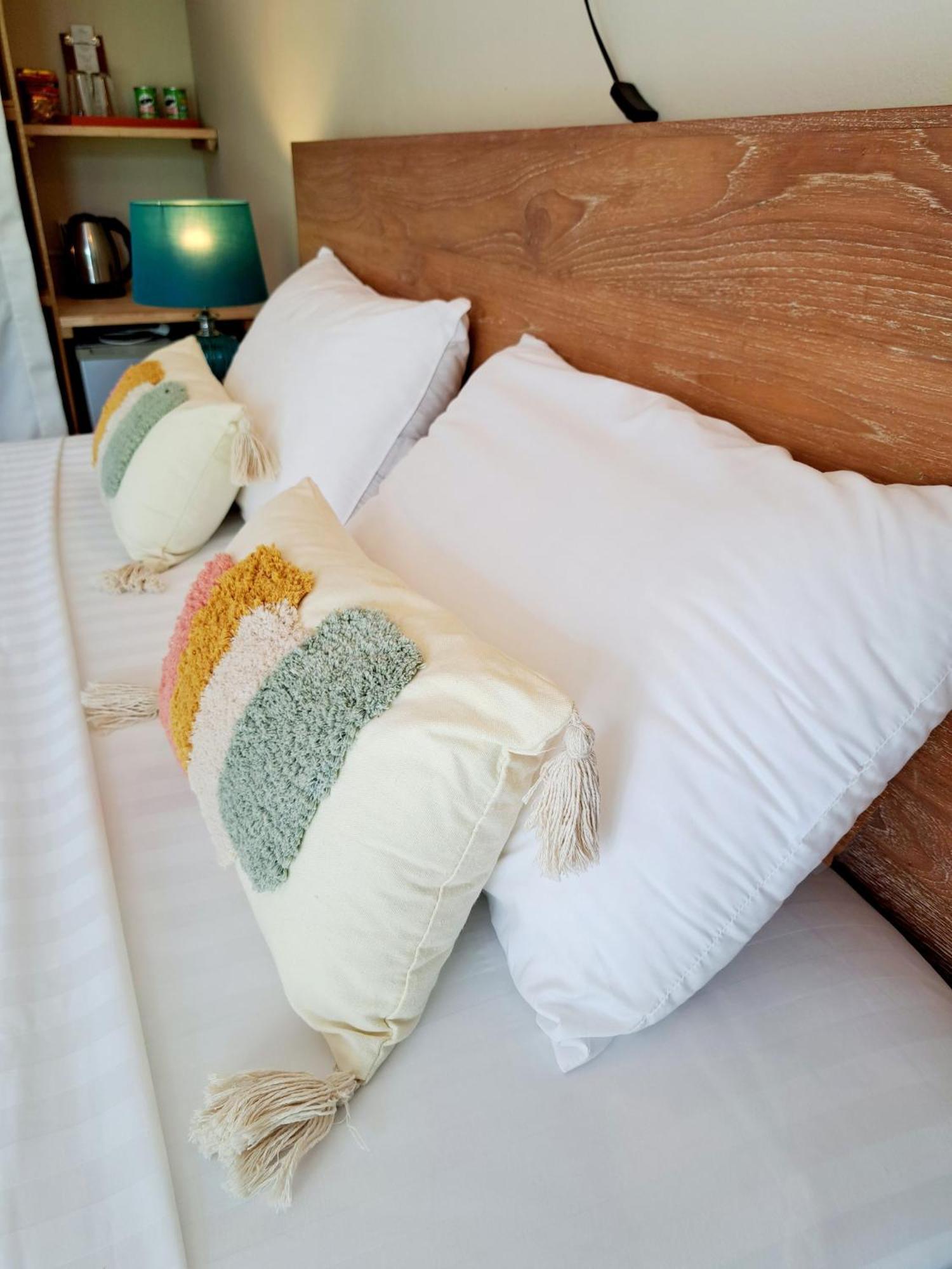Laura Guest House-Adult Only- Хуа-Тханон-Бич Номер фото