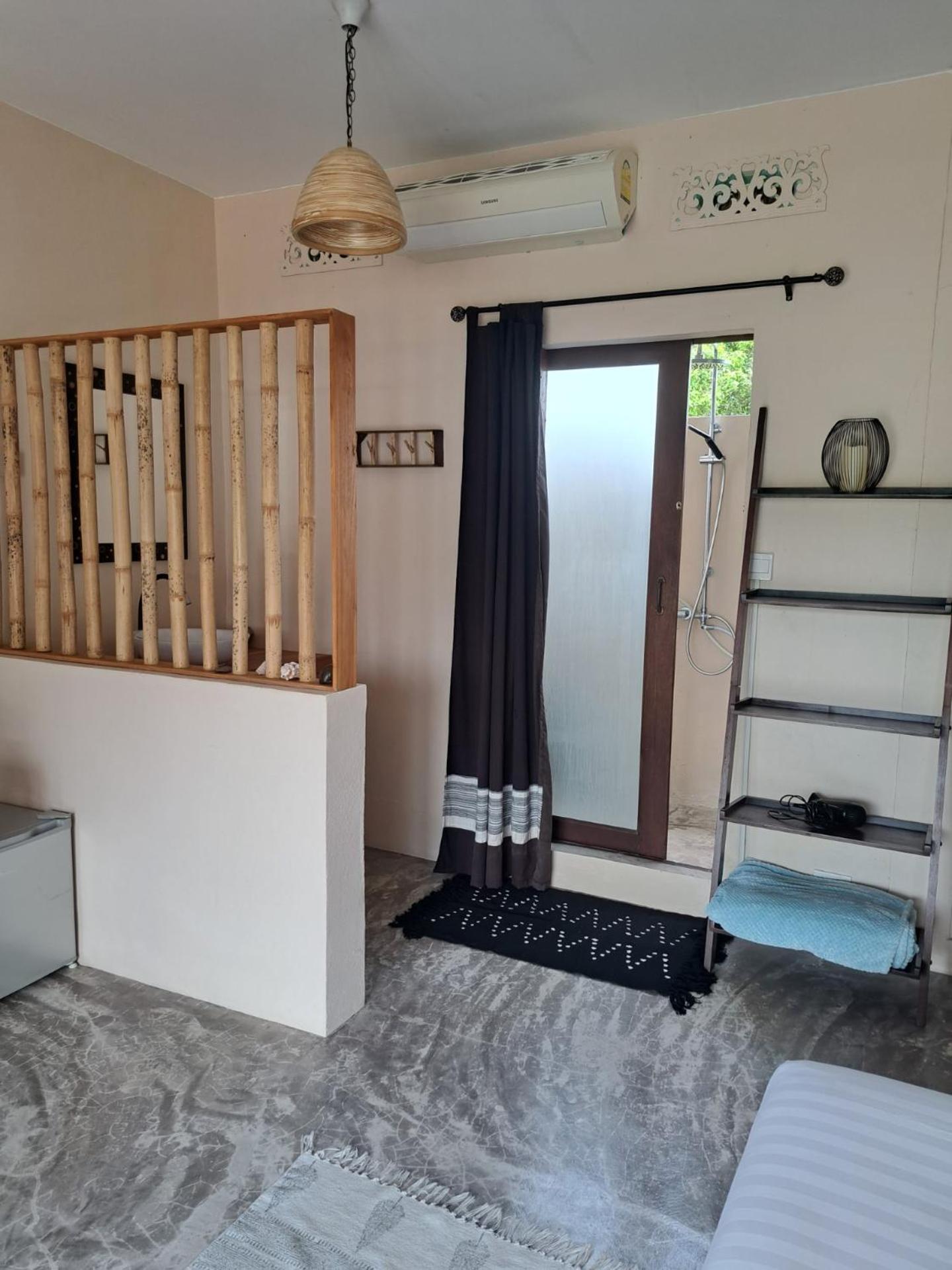 Laura Guest House-Adult Only- Хуа-Тханон-Бич Экстерьер фото